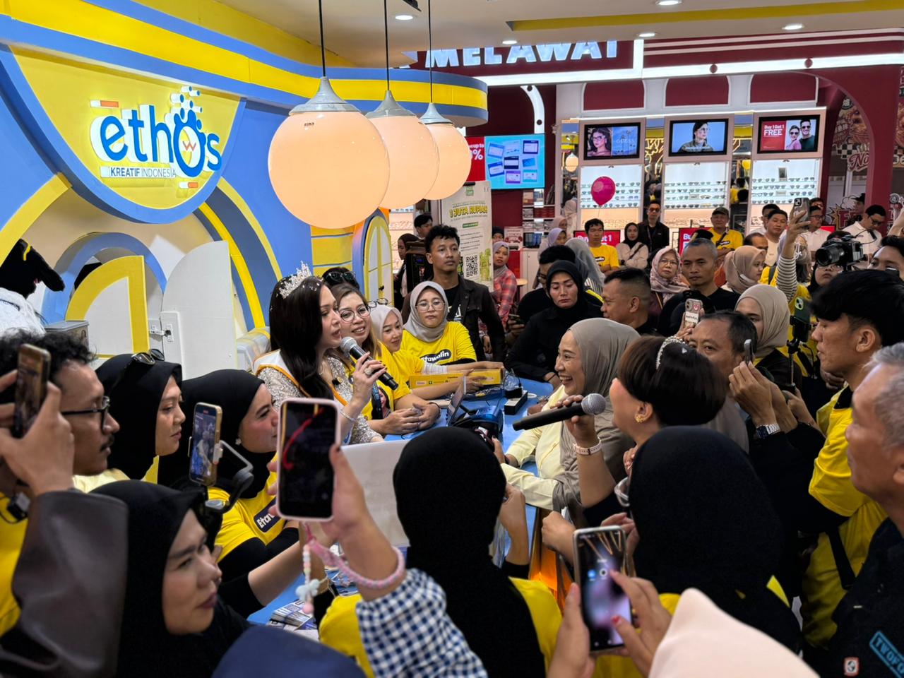 Bunda Maia Estianty Meriahkan Jakarta Fair Kemayoran 2026, Luncurkan Kemasan Edisi Terbatas Etawalin dan Sapa Ribuan Pengunjung